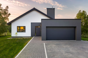Fertiggarage am Haus